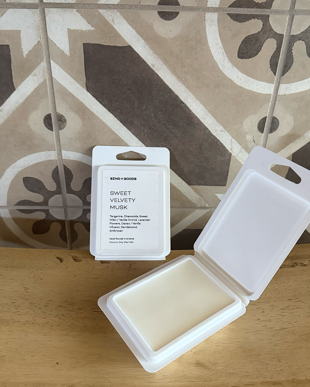 Signature Wax melt packets.