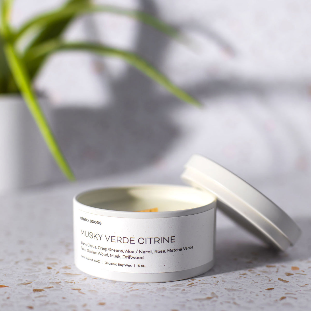 The Musky Verde Citrine five ounce candle is perfect for spare bedrooms