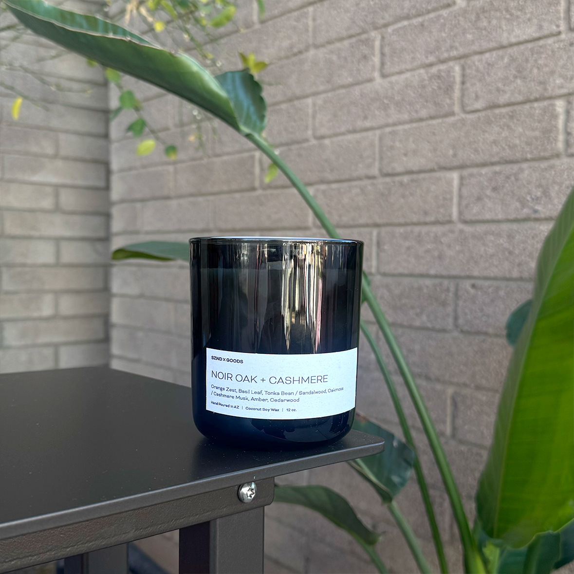 Noir Oak + Cashmere Wooden Wick Candle