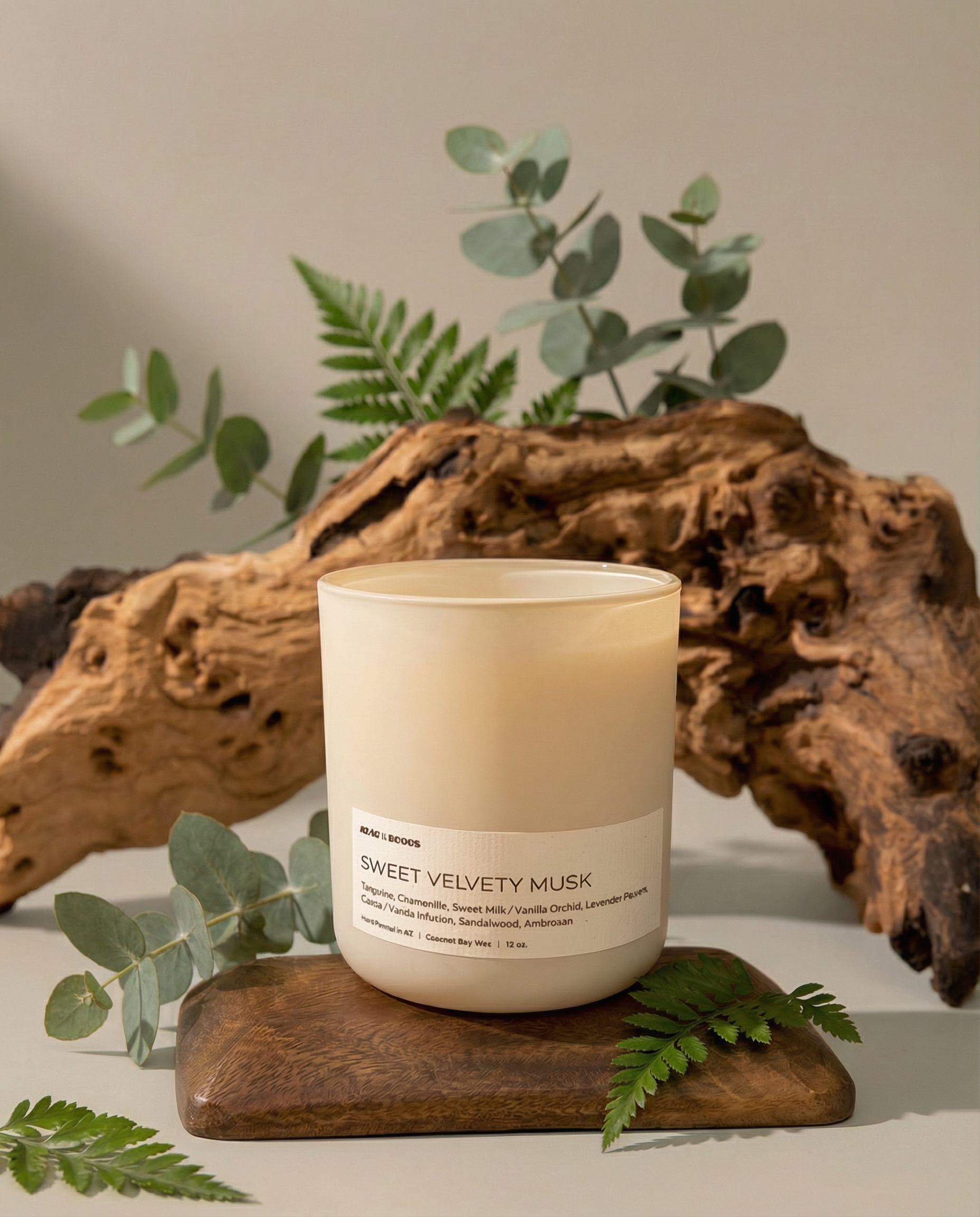 Sweet Velvety Musk Wooden Wick Candle