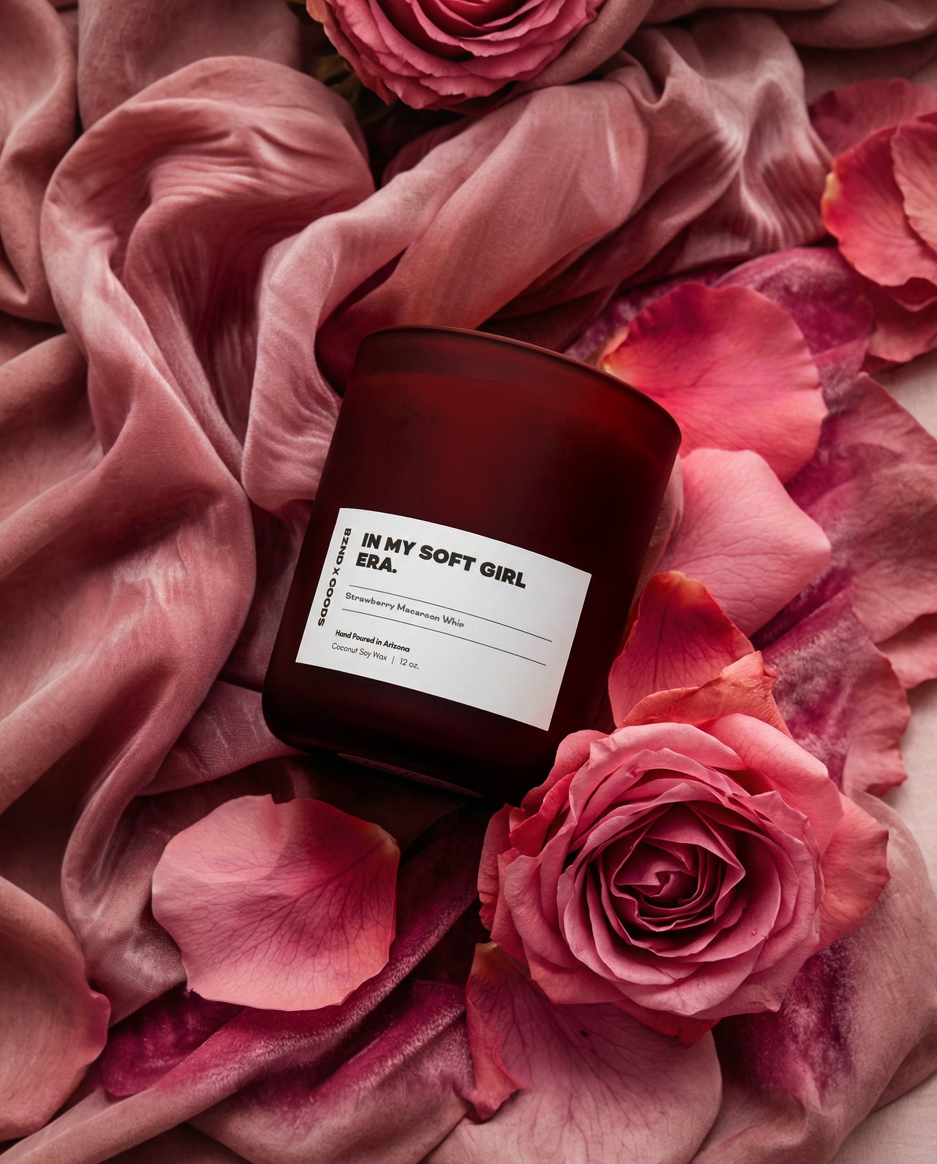 Strawberry Macaroon Whip Wooden Wick Candle